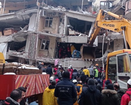 Жертвите в Турция и Сирия вече са над 40 000, Ердоган сравни труса с атомна бомба