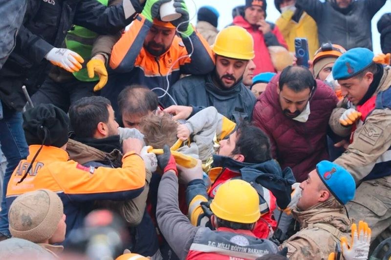 212 часа след мощните земетресения в Турция и Сирия изпод