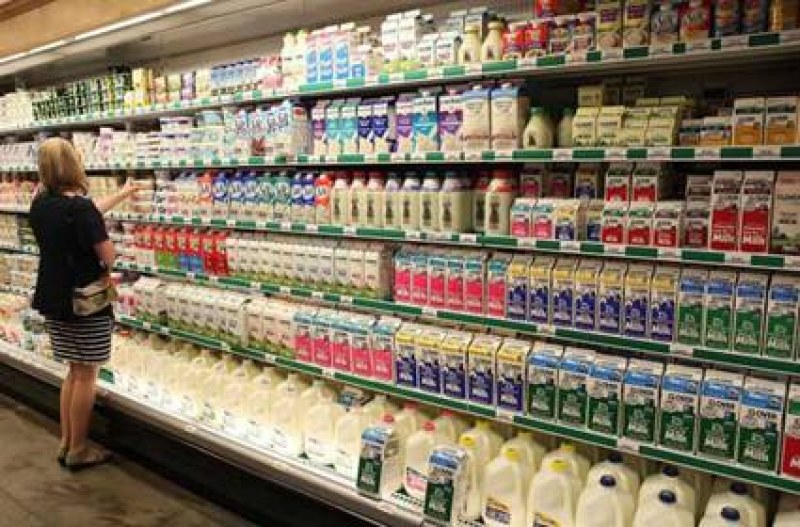 Причината за увеличаване на цената на млякото в магазините е,