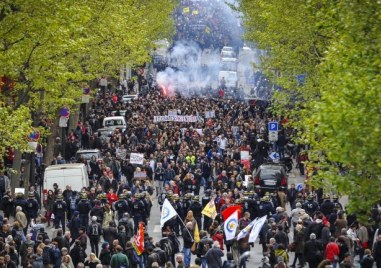 Французите протестираха за пети път срещу пенсионната реформа в страната