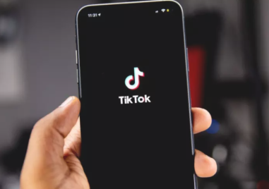 Китайската платформа ТикТок планира да отвори още два центъра за