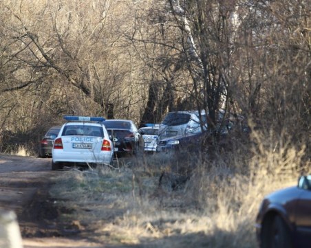 Има задържан за случая с откритите мъртви мигранти