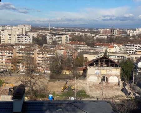 Незаконни взривове в града на 7-те тепета. Пардон, 6-те. Засега!