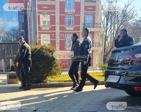 Задържаха 12 сирийски граждани след гонка по пловдивски булевард