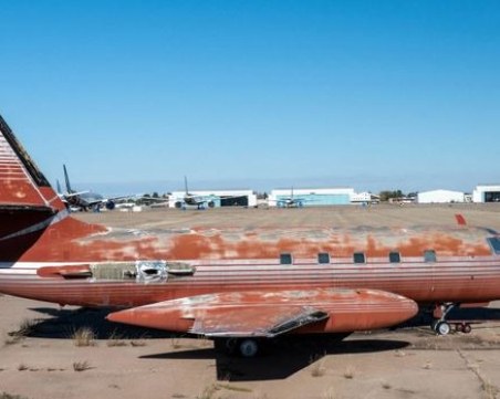 Лукс и забрава в самолета на Елвис, продадоха го за £216,000