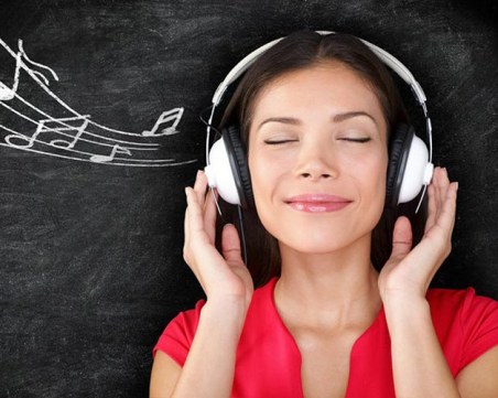 Психолог разкри кои песни ни правят най-щастливи