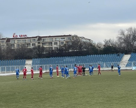 Спартак загуби гостуването си на Несебър