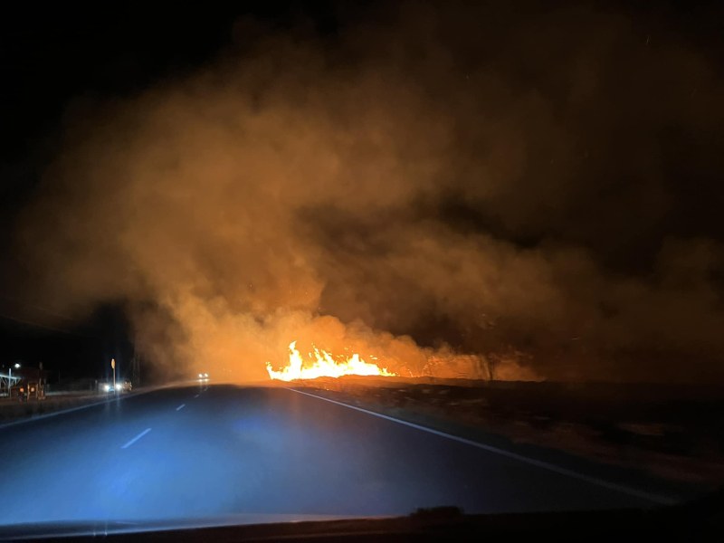 Пожар избухна на пътя Пловдив-Пазарджик