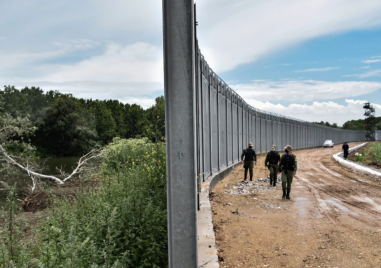 Гърция ускорява изграждането на стената по речната си граница с
