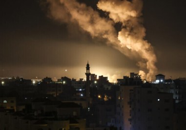 Най малко 15 души са загинали при израелски въздушен удар по