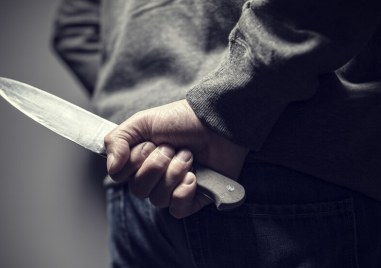 49 годишен мъж намушка баща си с нож в село Горно