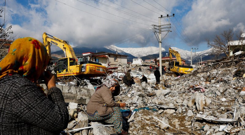 Равносметката: 118 000 сгради са напълно срутени в Турция