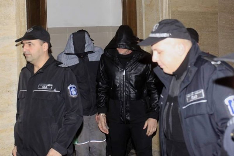 Софийският градски съд остави в ареста петимата мъже, обвинени за