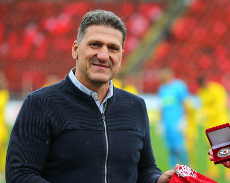 Филип Филипов: Не виждам личности, отдадени на футбола като Петър Жеков