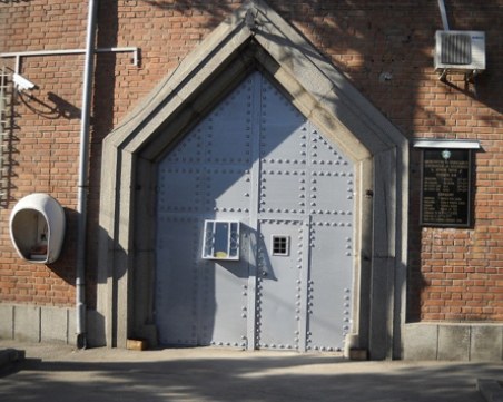 Намериха мъртъв надзирател във варненския затвор