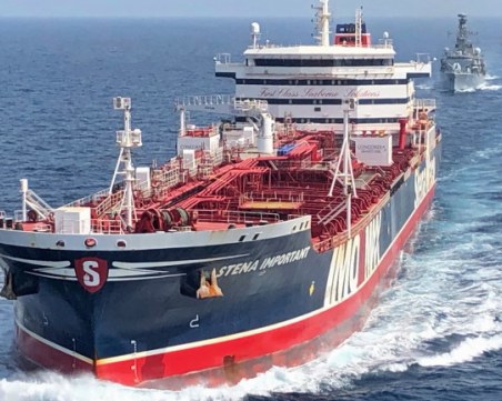 Албанската полиция конфискува петролен танкер с 22 тона петрол, идващ от Русия