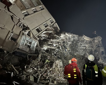 Турция забранява съкращенията и предлага помощ за заплати в зоната на земетресенията