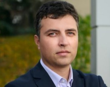 Уволненият шеф на „Ел Би