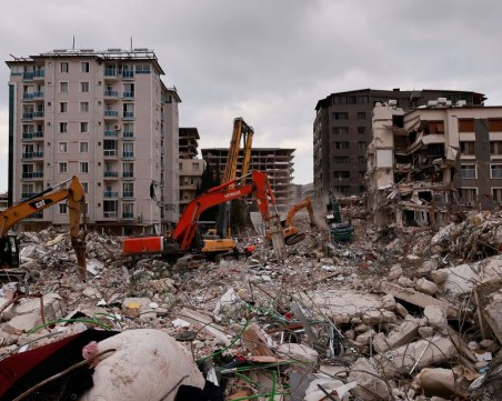 Ново земетресение с магнитуд 5 по Рихтер удари Турция