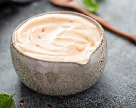 Сладък пикантен азиатски сос със заквасена сметана