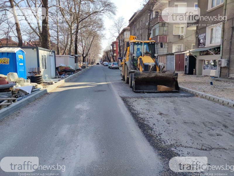 Строителите от ремонта на бул. „Хаджи Димитър” изчезнаха