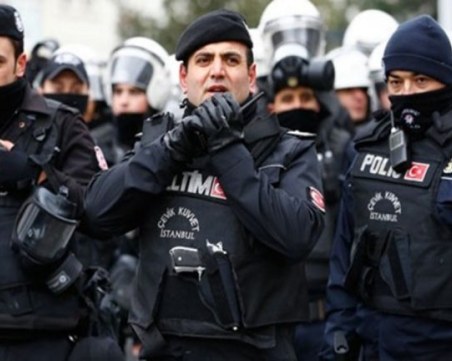 Арестуваха кмета на един от най-пострадалите турски градове