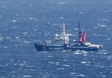 Най малко 33 души са загинали след крушение на кораб с мигранти