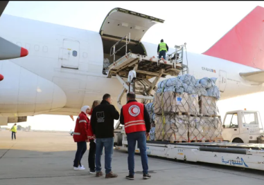 Два самолета транспортиращи помощ от ЕС за жертвите на земетресението