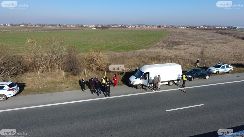 В катастрофиралия бус на Тракия е имало 46 мигранти. Това