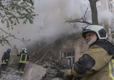 Нощни атаки с руски дронове в Западна Украйна отнеха живота