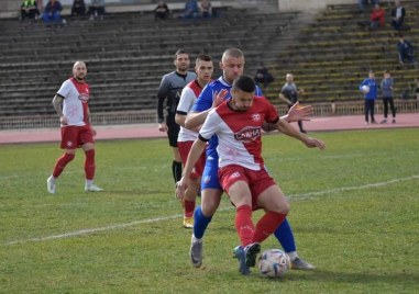Спартак завърши наравно срещу отбора на Саяна 0 0 в