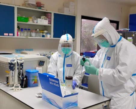 Американско министерство: Вероятно китайска лаборатория е изпуснала COVID