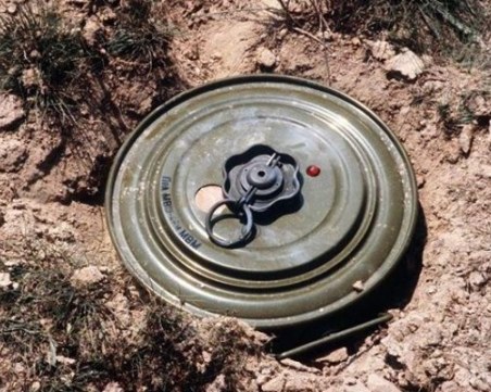 Десет загинали в Сирия след взривена мина, заложена от 