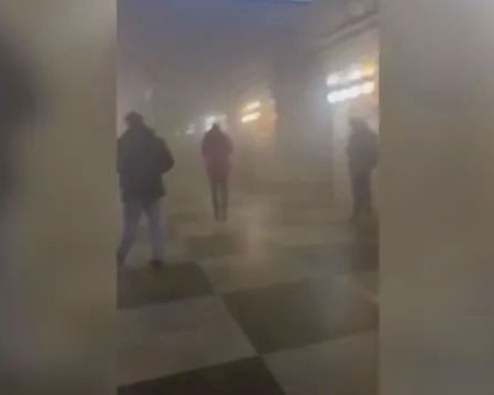Евакуираха на метростанция в Москва заради задимяване
