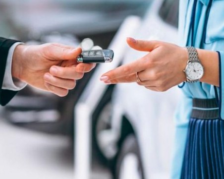 Скъпо ли е да наемем кола под наем