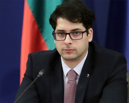Пеканов: В Еврозоната ще спестим разходи от превалутиране
