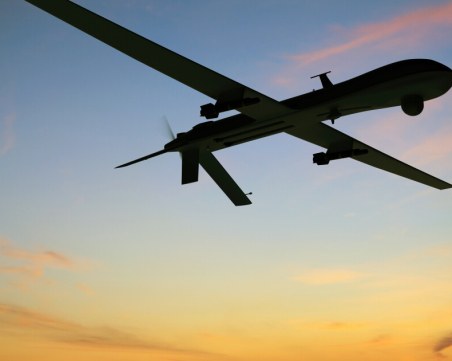 Пожар е избухнал в руска петролна рафинерия след атака с дронове