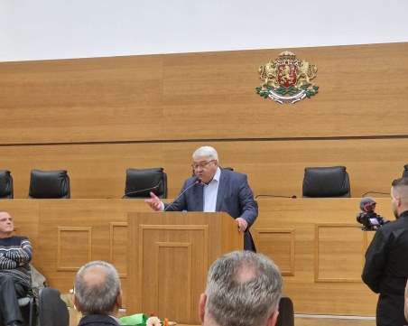 Спас Гърневски разказва истории от прехода в 