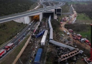 Двама българи са пострадали във влаковата катастрофа в Гърция съобщи
