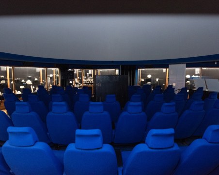 Планетариумът с обновена дигитална система за прожекции и нови 2D и 3D филми