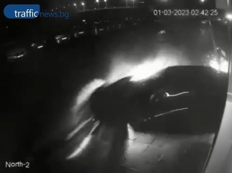 Видеокамери са заснели бруталната катастрофа на пловдивски булевард от снощи.