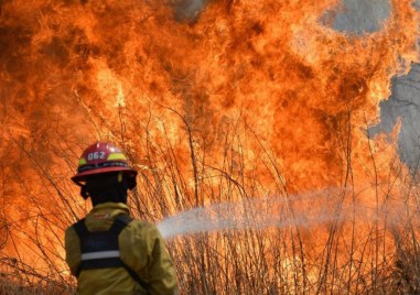 Пожар близо до високоволтови линии остави големи части от Аржентина