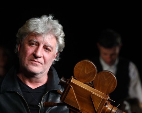 Министърът на културата: Морфов остава в Народния театър