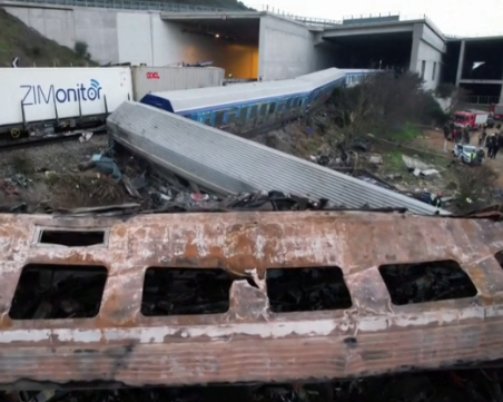 Жертвите в Гърция вече са над 43! Железничари считат, че лошото състояние на жп линиите е причината за трагедията