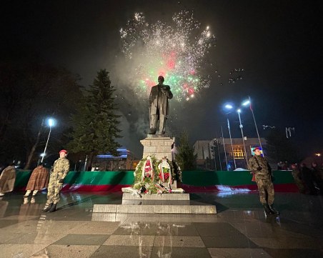 Сопот чества 3 март с шествие и тържествена заря-проверка