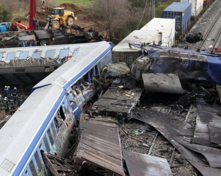 Трагедията става все по-голяма! 57 са вече жертвите в Гърция