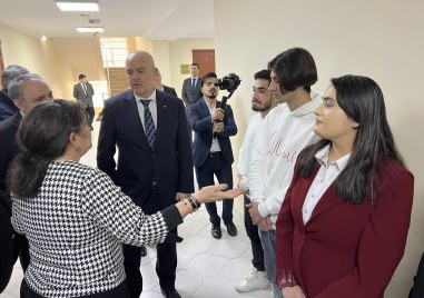 Главният прокурор Иван Гешев отбеляза 3 ти март на среща със студенти