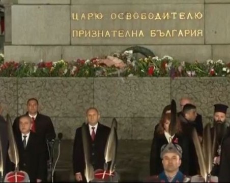 Тържествена заря-проверка по случай 145 години от Освобождението на България в София