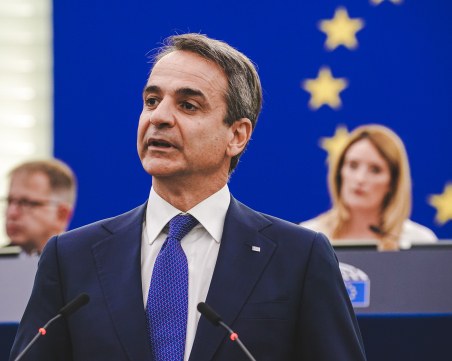 Гръцкият премиер поиска прошка от семействата на загиналите при влаковата катастрофа