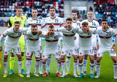 Националният селекционер Младен Кръстаич обяви група от 25 футболисти за